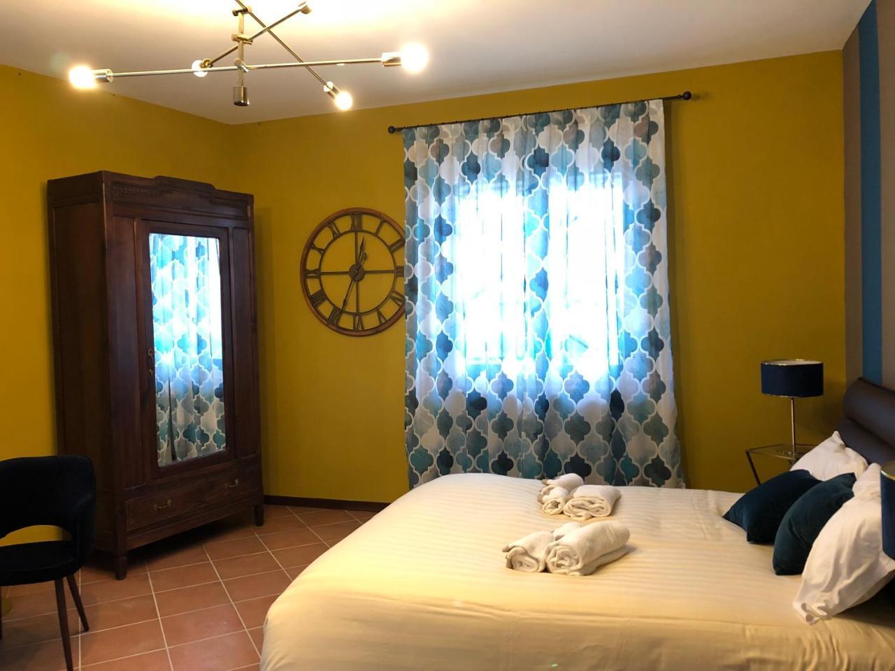 Panoramic Villa Garassino - Country Rooms And Fine Restaurant Treiso Exterior photo