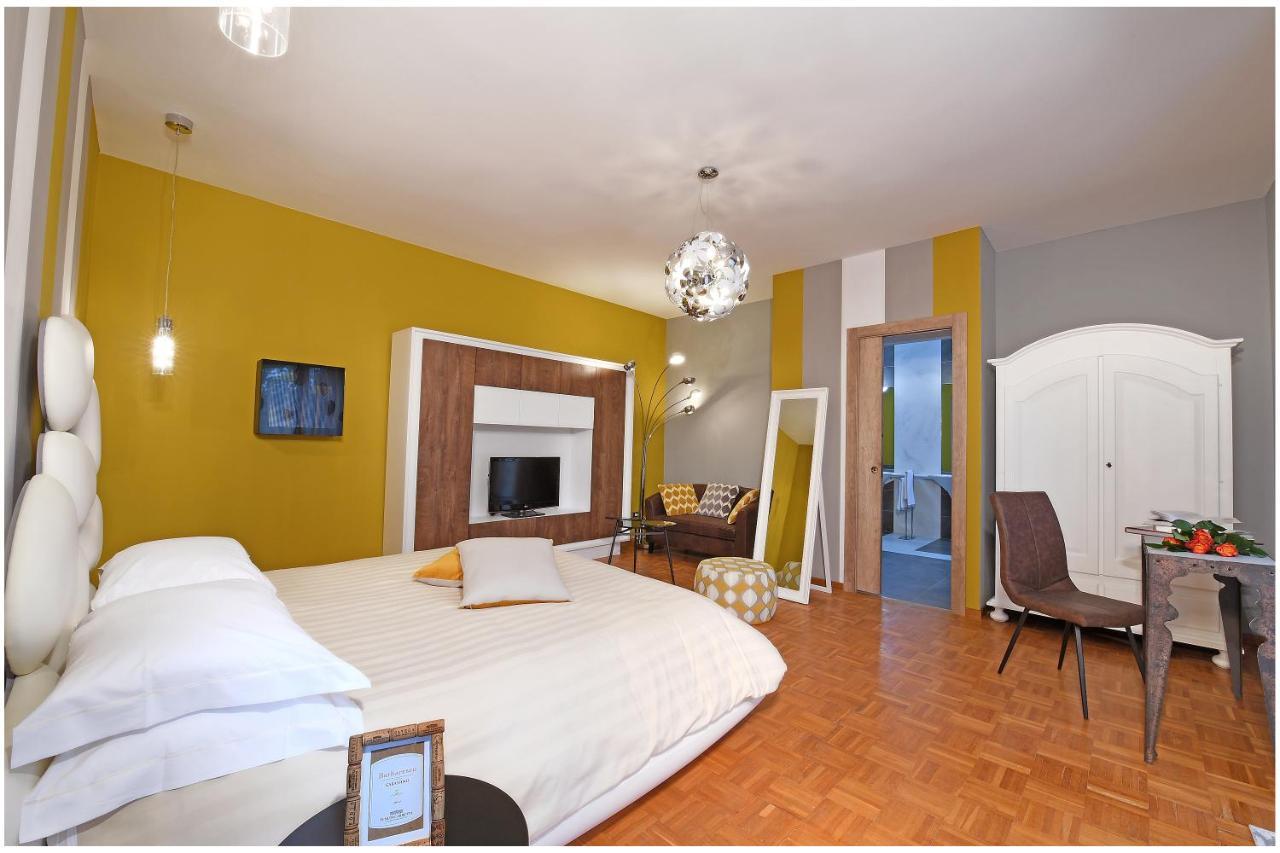 Panoramic Villa Garassino - Country Rooms And Fine Restaurant Treiso Exterior photo