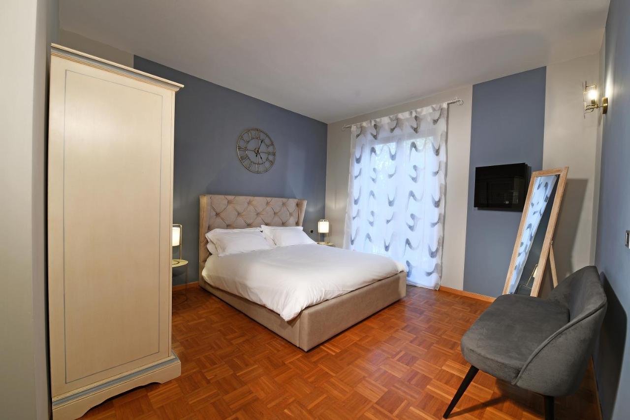 Panoramic Villa Garassino - Country Rooms And Fine Restaurant Treiso Exterior photo