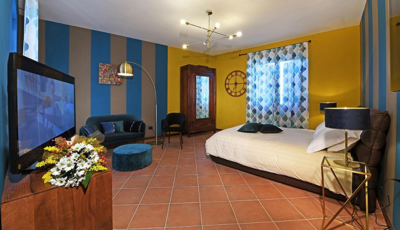 Panoramic Villa Garassino - Country Rooms And Fine Restaurant Treiso Exterior photo