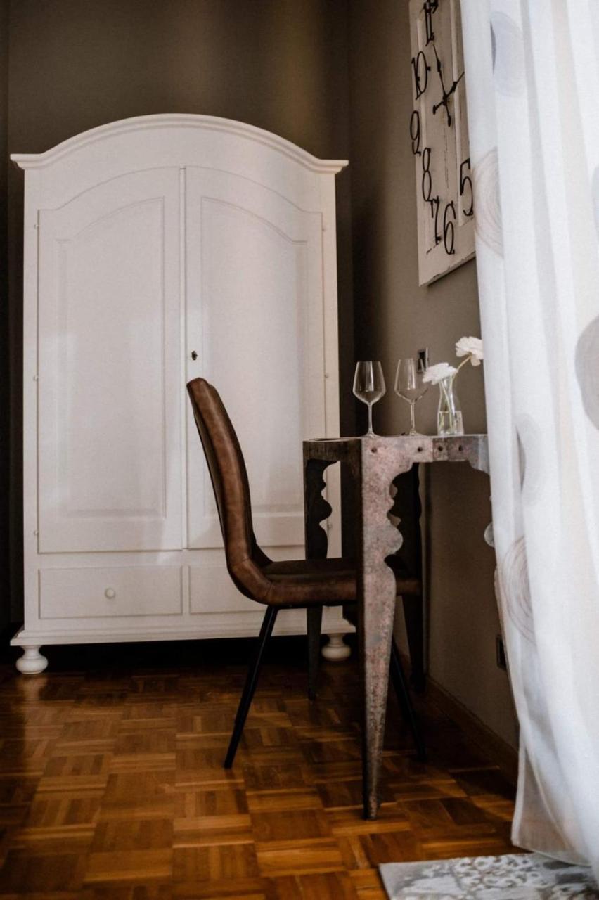 Panoramic Villa Garassino - Country Rooms And Fine Restaurant Treiso Exterior photo