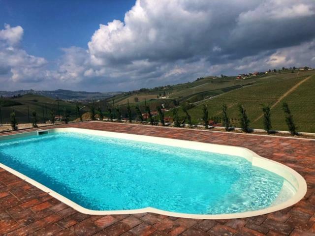 Panoramic Villa Garassino - Country Rooms And Fine Restaurant Treiso Exterior photo